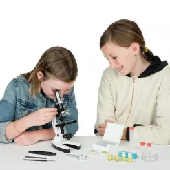 Australian Geographic Celestron 28 piece Microscope Kit